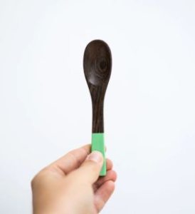 veganlyy-kids-wooden-splash-spoon