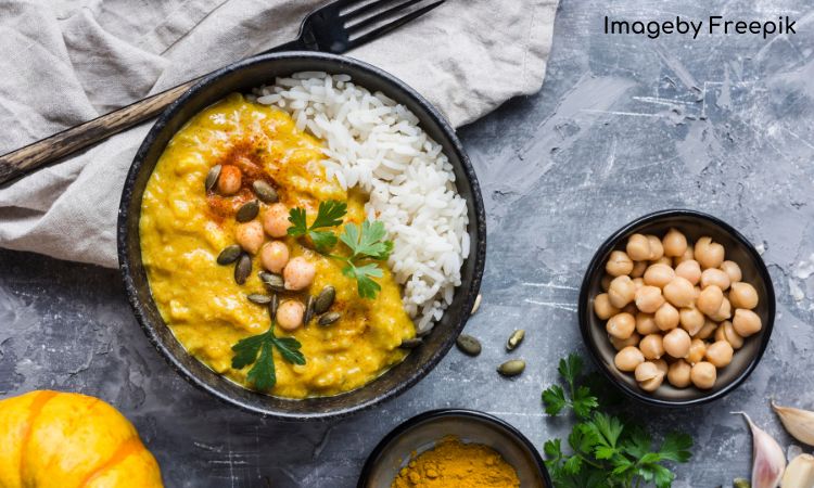 veganlyy-vegan-recipe-curry-rise-blog-flat-lay-pakistan-food-arrangement