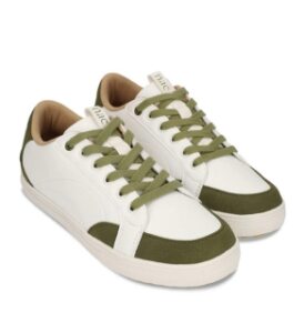 a pair of vegan women sneakers in white and green from nae vegan shoes and veganlyy.com