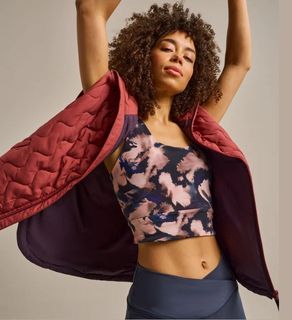 veganlyy-sport-jacket-women-bamboo-clothing-fit-gym-yoga-BAM-Packable-Cloud-Gilet-Rose-Garnet-Clothing